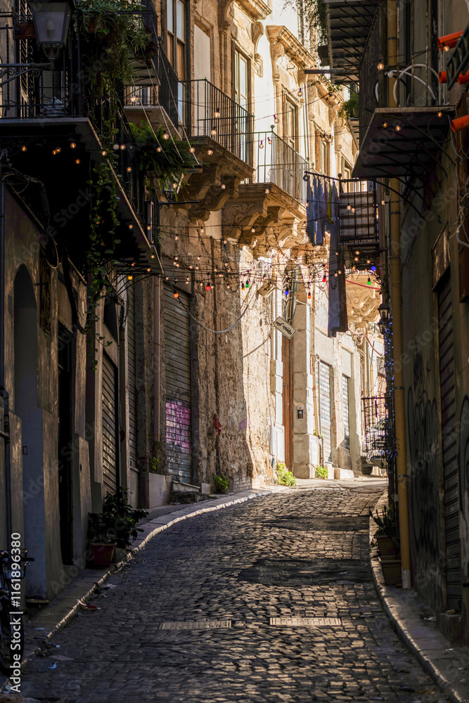 Fototapeta premium Ruelle dans le centre ville de Palerme