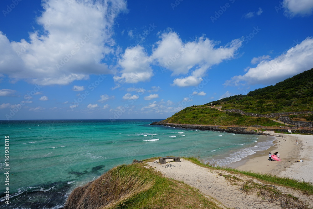 Fototapeta premium turquoise sea and blue sky