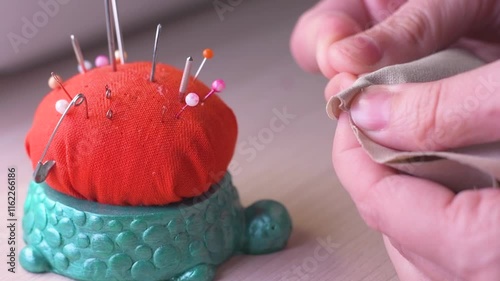 chipping of details with tailor's pins

