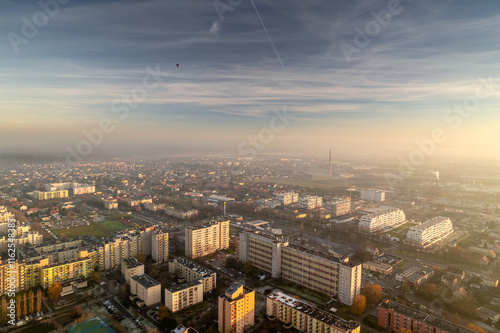 Obraz na płótnie Winter day with a lot of smog in Opole. You can see dark layers with smog. w salonie