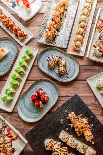 Fotografija At high-end sushi restaurants, one can experience a style of dining called omaka