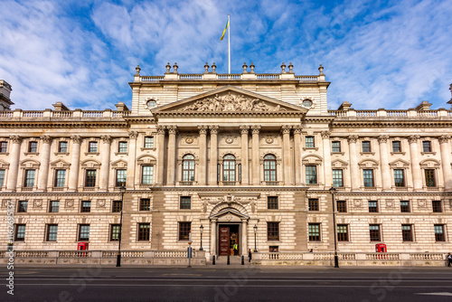 Obraz na płótnie HM Revenue and Customs building in Whitehall, London, UK w salonie