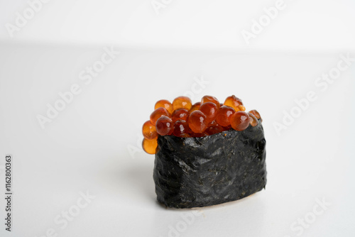 Ikura sushi