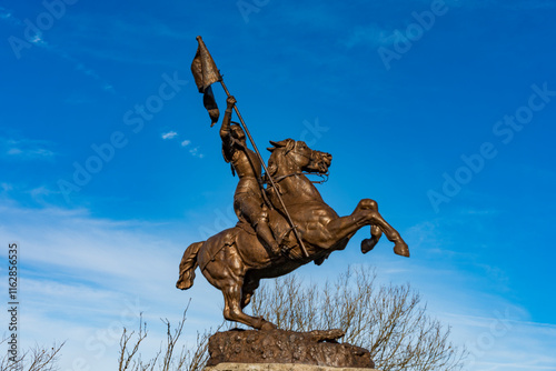 Une statue de Jeanne d'Arc se trouve sur le chemin de randonnée au Ballon d'Alsace photo