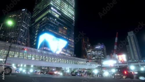 渋谷(Shibuya)交差点-宮益坂下2024-夜-スローシャッター