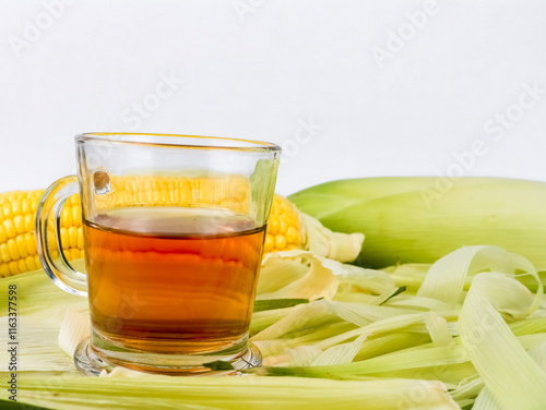 Corn hair boiled water in a glass, has the benefit of lowering blood pressure, high cholesterol and arthritis photo