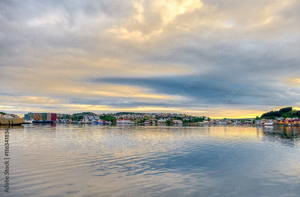 Obraz premium Kristiansund is a city and municipality in Møre og Romsdal county, Norway.