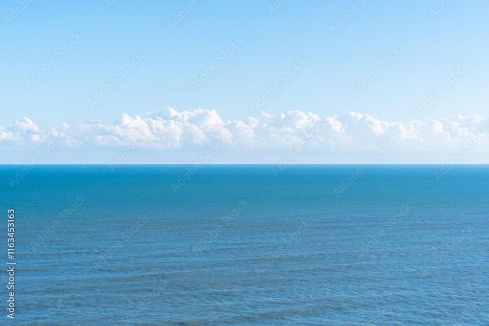 Obraz premium 青空と海
