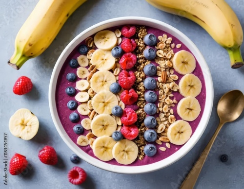 muesli with berries photo