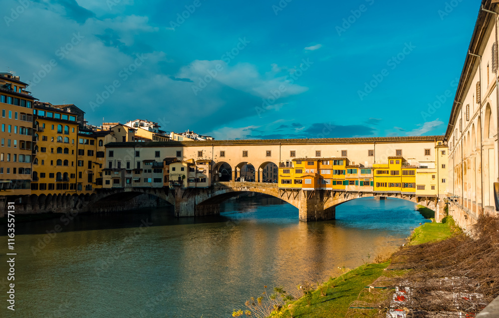 Amazing sunset view of the Old Bridge (Ponte Vecchio in Florence, Italy Amazing sunset view of the Old Bridge (Ponte Vecchio in Florence, Italy
