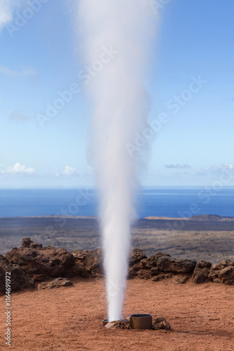 Obraz na płótnie Islet Hilario Geyser in Lanzarote w salonie