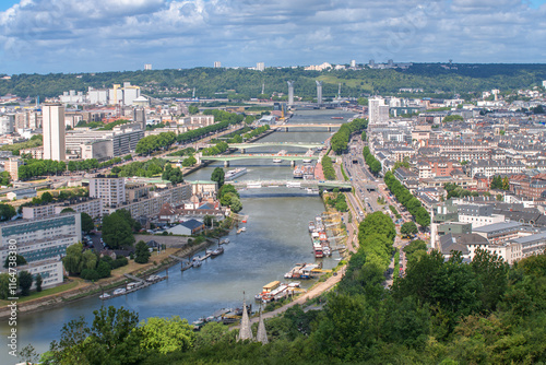 Obraz na płótnie View on Rouen, the beautiful city of Normandy in France with the famous cathedral w salonie