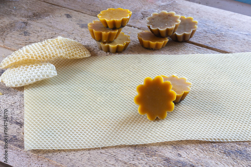 wax from beeswax, light and dark wax, bad and good wax