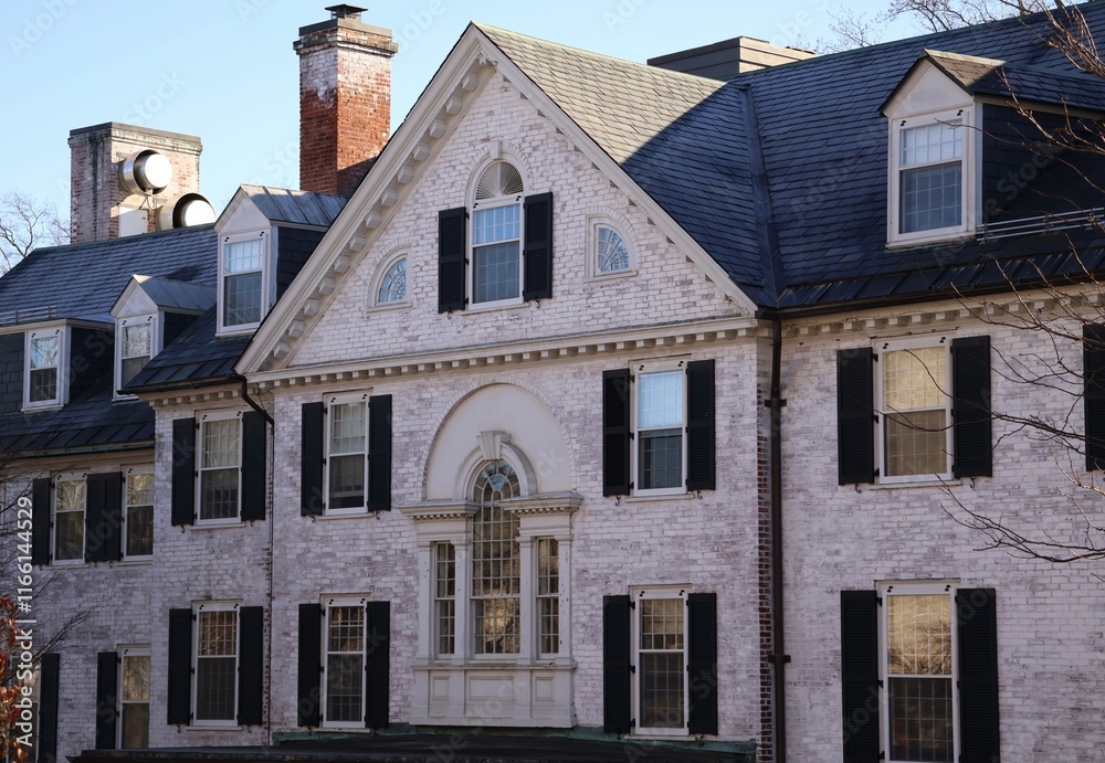 Fototapeta premium Old New England home on the side of the road