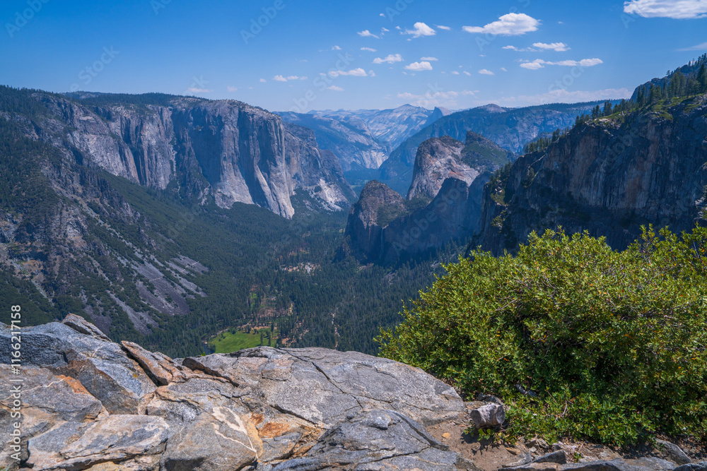 hiking the pohono trail at old inspiration point in yosemite, california, usa