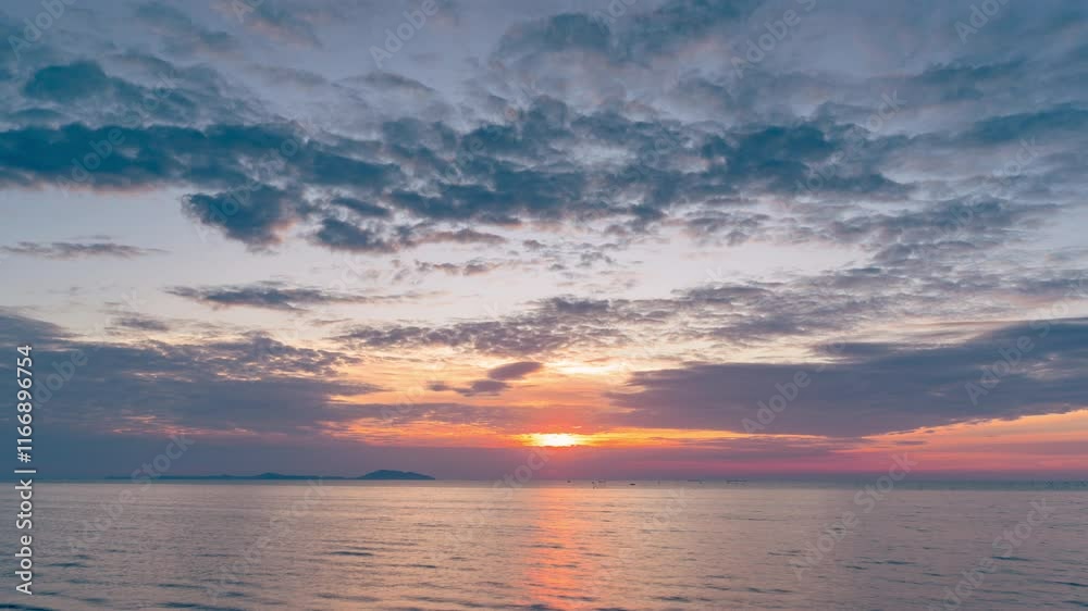 4K sunset over the sea in Thailand.