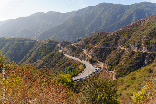 Busy Parking Area for Hikers at La Canada Flintridge Trailheads