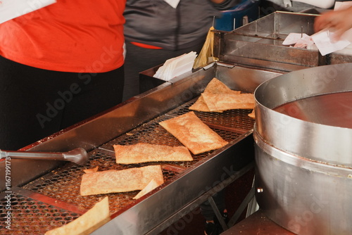 Feira Livre or Brazilian Street Market in Sao Paulo, Brazil - ブラジル サンパウロ 青空市場 朝市