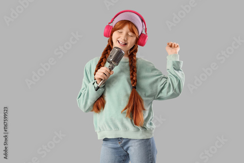 Teenage redhead girl in hea...