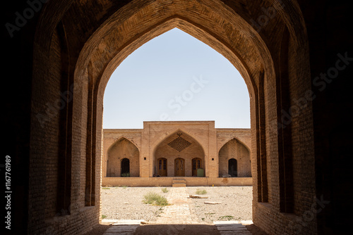 Obraz na plátně caravanserai on the silk road in the desert rest stop in the desert in persia ir