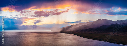 Canvas Print Beautiful Sayram Lake natural landscape at sunset in Xinjiang