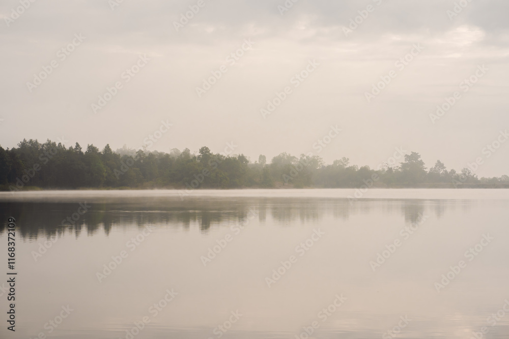 Fototapeta premium travel and people activity concept with cloud and sky with mountain and lake on foreground