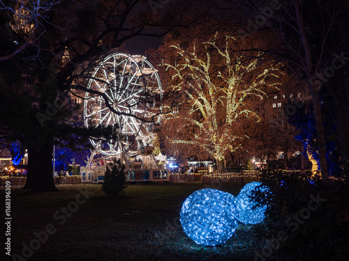 Canvas Print Christmas markets in Vienna are among the most beautiful in Europe