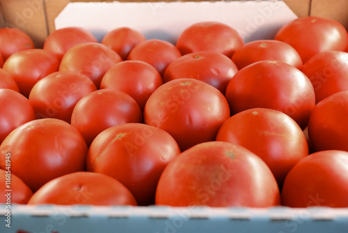 Bild auf Leinwand Fresh Red Tomatoes In Box For Sale Texture.