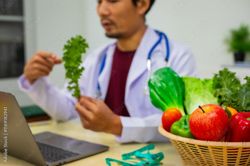 Doctors are advising patients to eat more vegetables, emphasizing health benefits such as improved digestion, improved immunity, and weight control for overall good health. Doctors are advising patients to eat more vegetables, emphasizing health benefits such as improved digestion, improved immunity, and weight control for overall good health.
