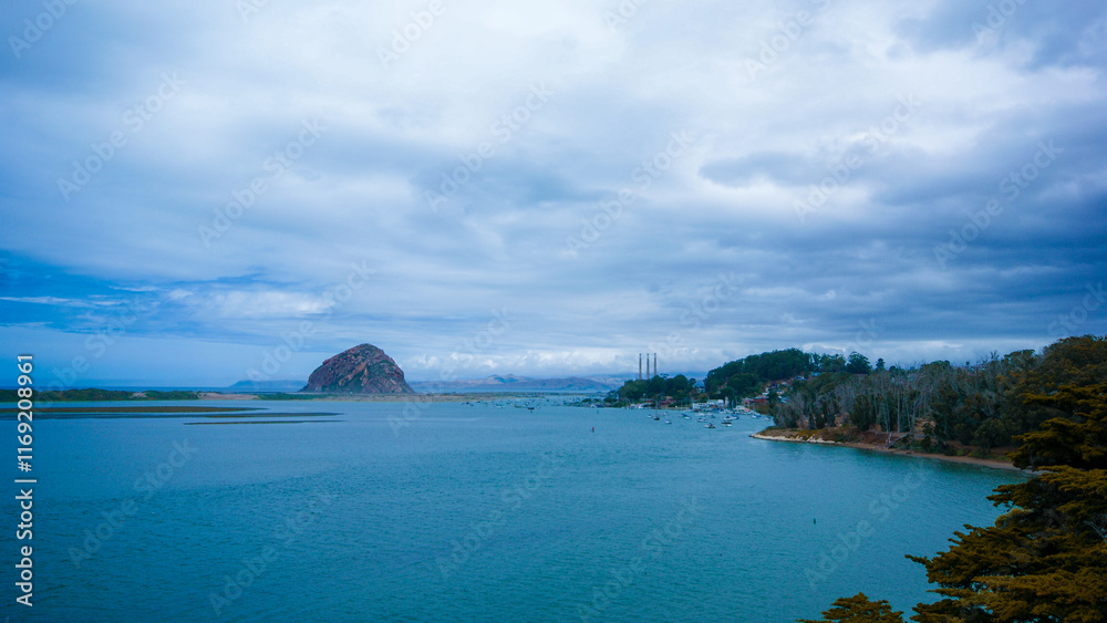 Morro rock at dawn, coastline at Morro Bay, California, USA Morro rock at dawn, coastline at Morro Bay, California, USA