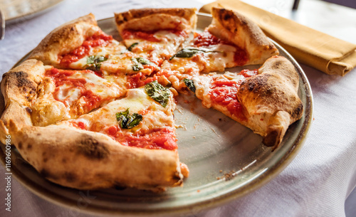 Fototapeta Naklejka Na Ścianę i Meble -  Italian margarita pizza in a restaurant 