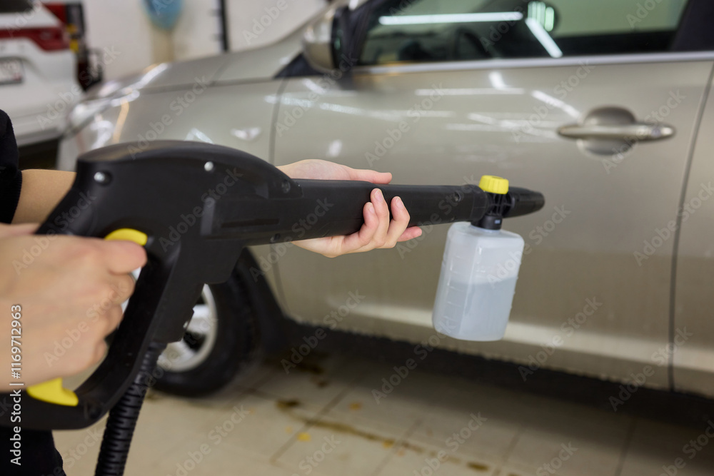 The High Pressure Car Cleaning Tool is used for efficient car cleaning and maintenance The High Pressure Car Cleaning Tool is used for efficient car cleaning and maintenance