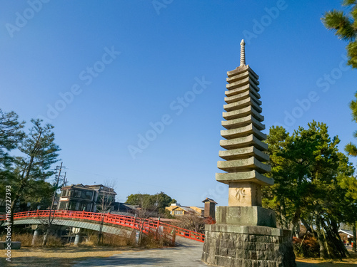 京都 塔の島から見る浮島十三重塔と喜撰橋の景色 photo