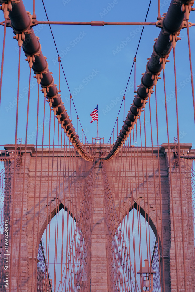 Naklejka premium Brooklyn Bridge with American Flag