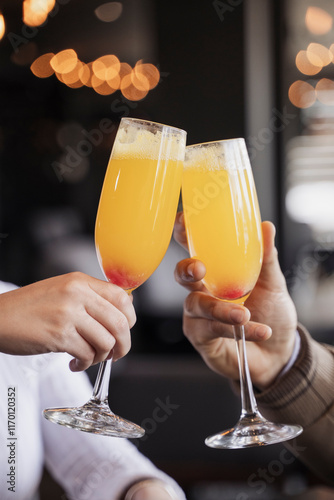 Brindis con mimosas