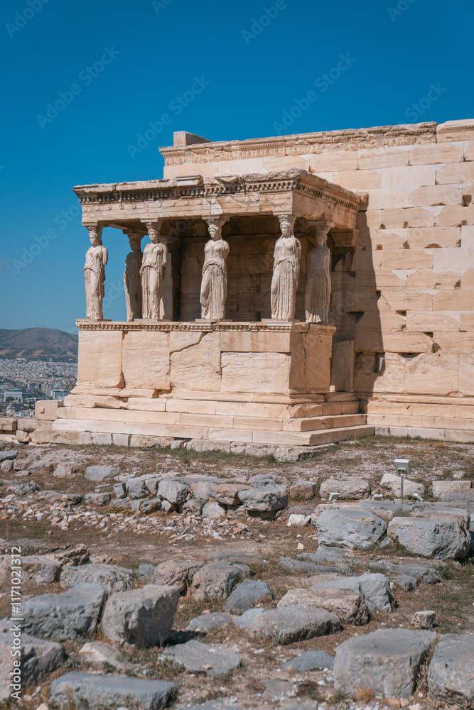 Fototapeta premium Caryatids of the Erechtheion on the Acropolis