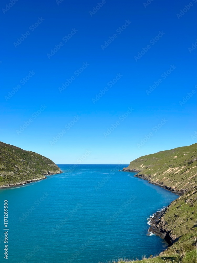Fototapeta premium view of the sea and mountains