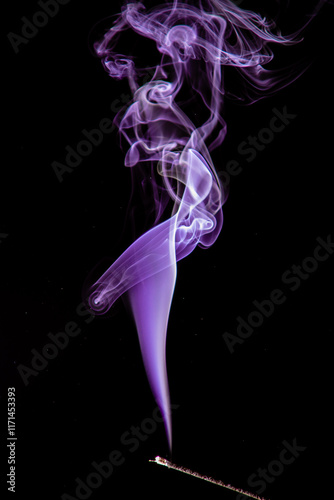 Humo con fondo negro