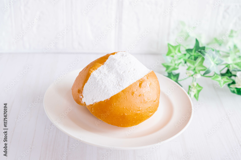 Fototapeta premium クリームたっぷりマリトッツオ