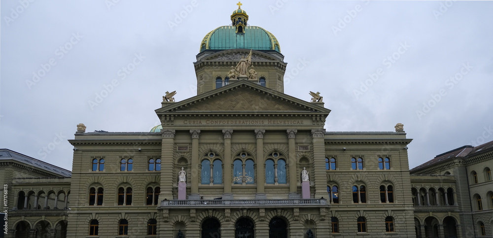 Fototapeta premium Parliament building (Federal Palace) in Bern, Switzerland