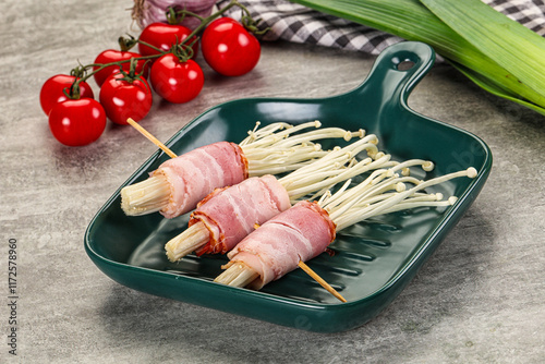 Raw roll with enoki and bacon photo