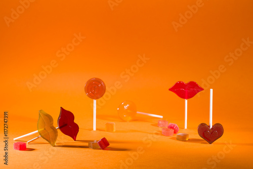 Lecca lecca colorate con forme divertenti.