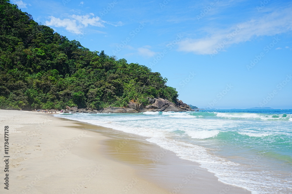 Praia das Conchas or Shell Beach in Ubatuba, Sao Paulo, Brazil - ブラジル サンパウロ ウバトゥバ 貝殻ビーチ
