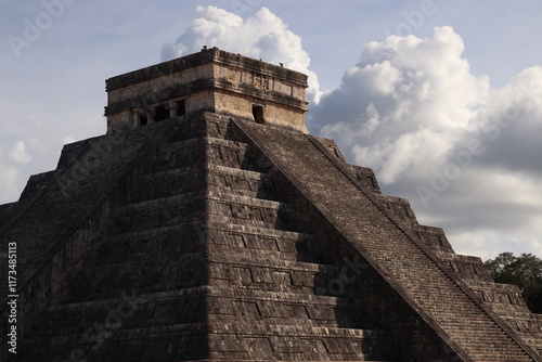 chichen itza pyramid