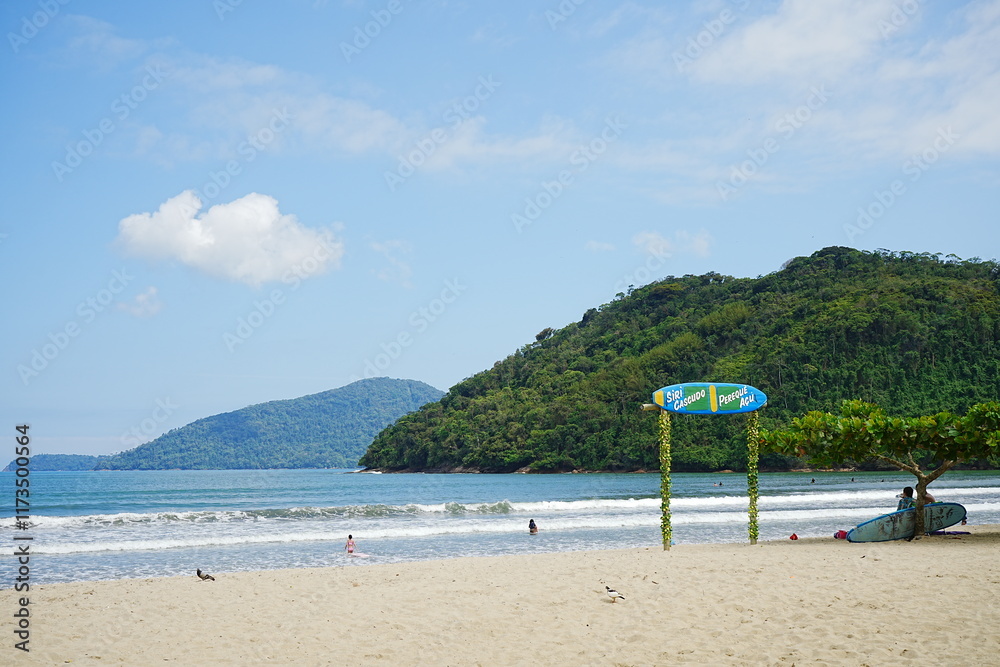 Iperoig Beach in Ubatuba, Sao Paulo, Brazil - ブラジル サンパウロ ウバトゥバ イペロイグビーチ