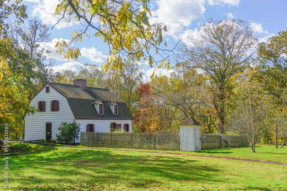 Obraz premium Washington Crossing, Titusville, NJ: Johnson Ferry House (c. 1740), at the site of George Washington's crossing of the Delaware River, December 1776.