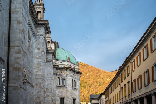 Fototapeta Naklejka Na Ścianę i Meble -  Tourist destination small medieval village of Como with hilly narrow streets and luxurious villas, holiday destination on Lake Como, Italy in spring
