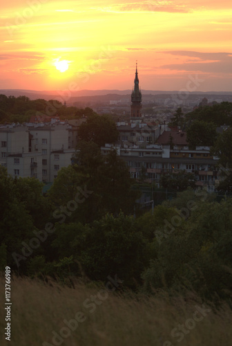 Widok z Kopca Kraka na zachód słońca w Krakowie photo