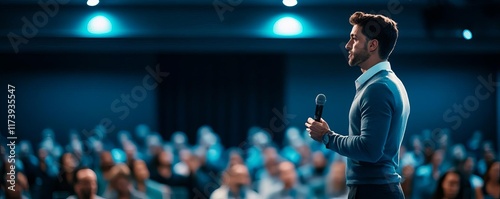 Entrepreneur giving a keynote in a hybrid conference with digital and live audiences, Keynote Speaker, Influencing through expertise