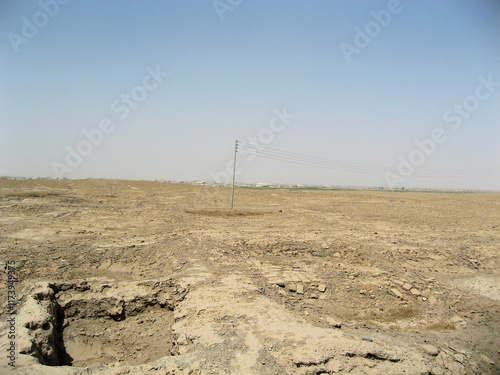 A view of the Iraq Desert near the Ziggurat